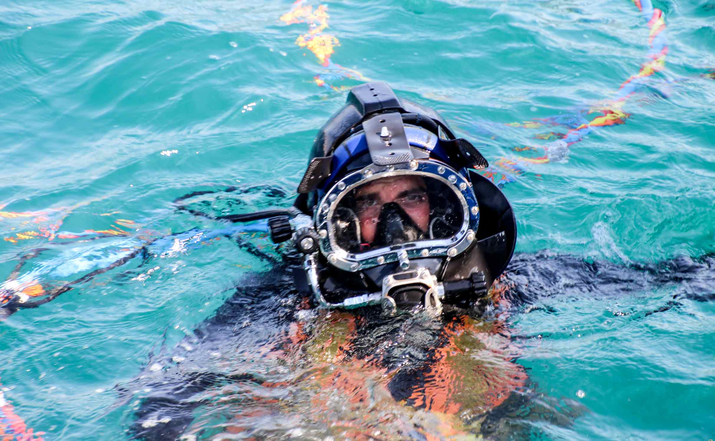 scubadiver-in-the-sea-experience